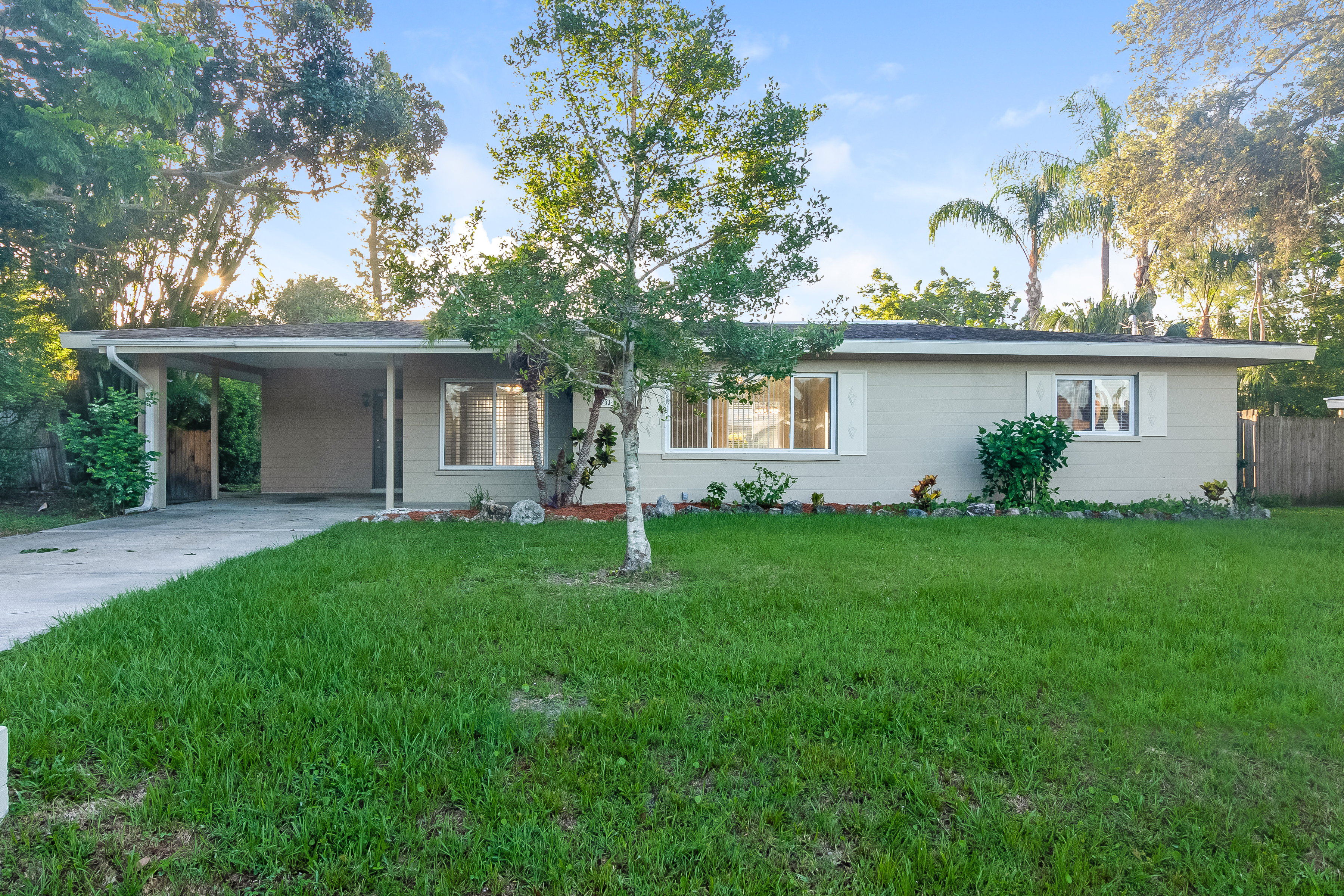 5931 Olive Ave Sarasota, FL 34231